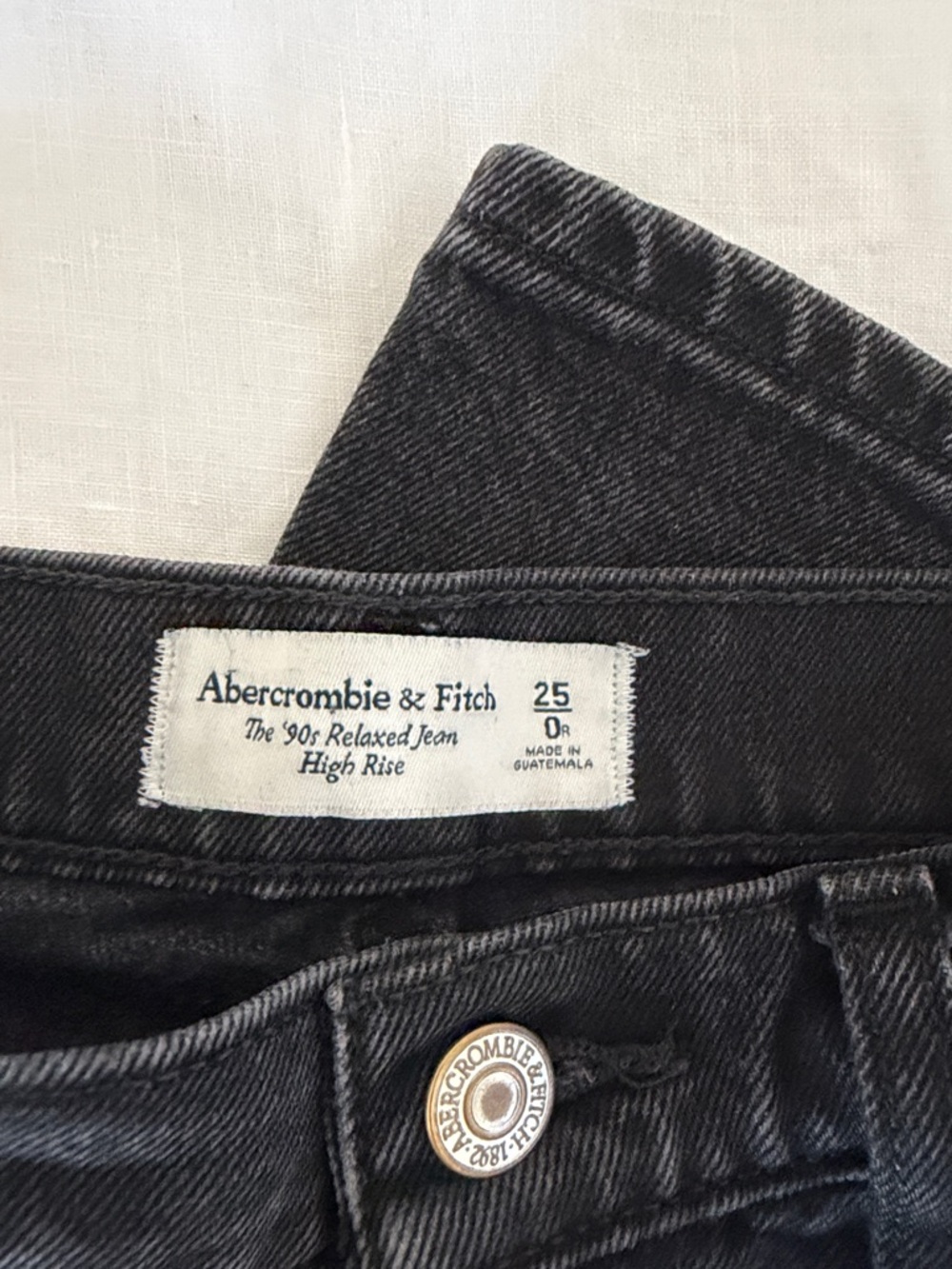 Abercrombie The 90s Relaxed Jean High Rise, Black - Picture 2 of 5